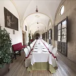 Real Colegiata San Isidoro Hotel León
