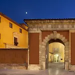 Hotel Real Colegiata San Isidoro 3*