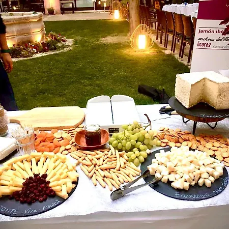 Real Colegiata San Isidoro Hotel 3*