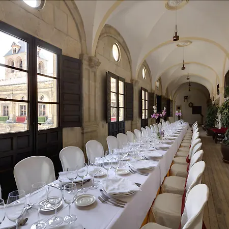 Hotel Real Colegiata San Isidoro 3*