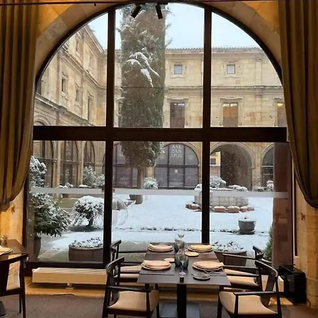 Real Colegiata San Isidoro Hotel 3*