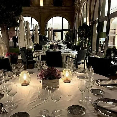 Real Colegiata San Isidoro Hotel