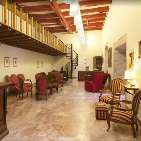 Hotel Real Colegiata San Isidoro 3*