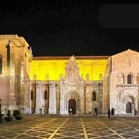 Real Colegiata San Isidoro 3* León