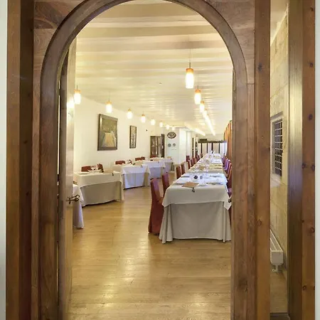 Hotel Real Colegiata San Isidoro