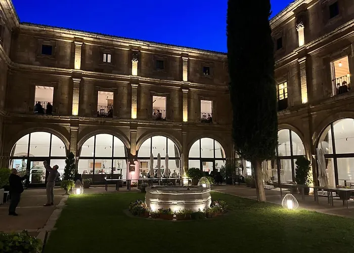 Hotel Real Colegiata San Isidoro 3*