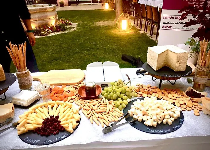 Real Colegiata San Isidoro Hotel 3*