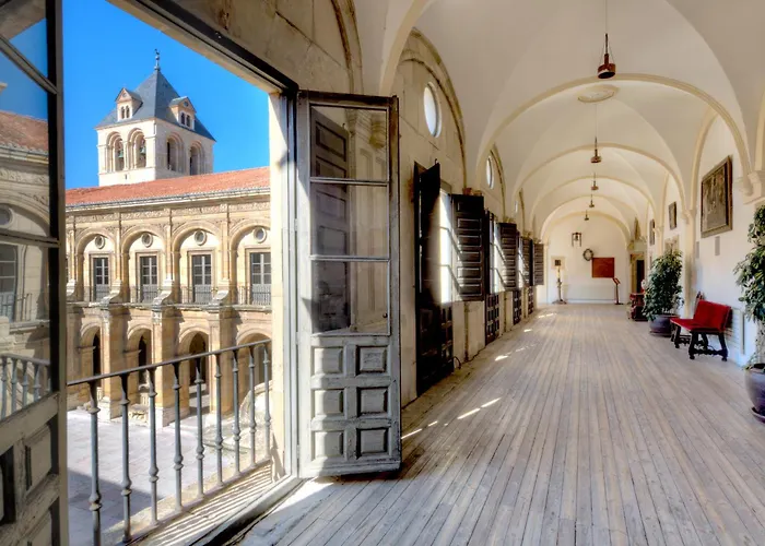 Hotel Real Colegiata San Isidoro 3*