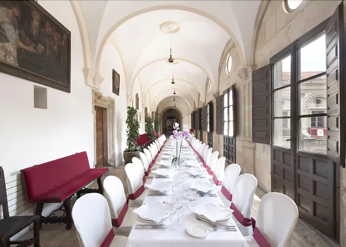 Hotel Real Colegiata San Isidoro