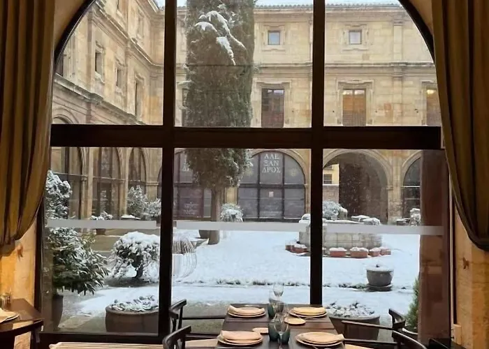 Real Colegiata San Isidoro Hotel 3*