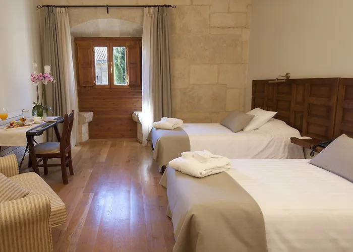 Real Colegiata San Isidoro Hotel