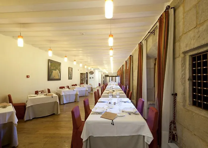 Real Colegiata San Isidoro Hotel 3*