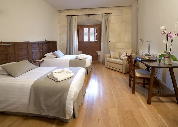 Real Colegiata San Isidoro Hotel León