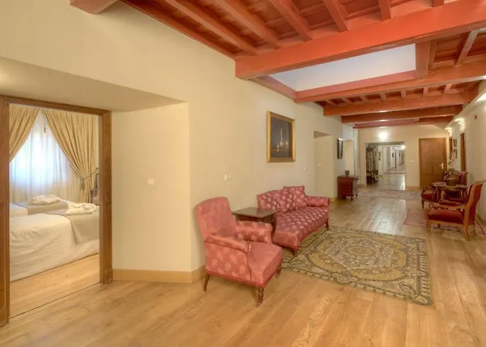 Hotel Real Colegiata San Isidoro 3*